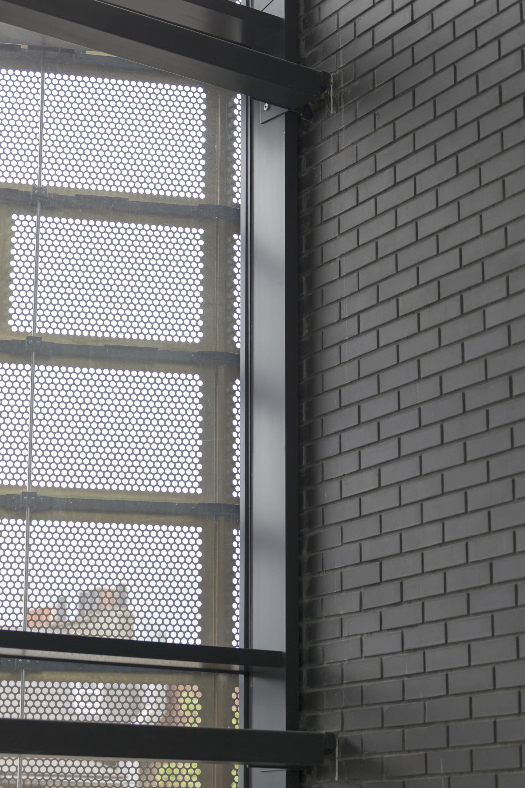 MC Wall - Image 8